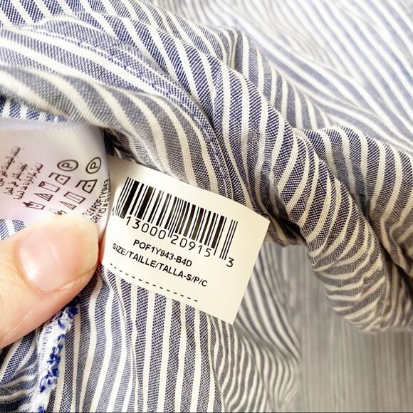 BCBGeneration Blue White Pinstripe Hi Low Top Size Small - Picture 6 of 8